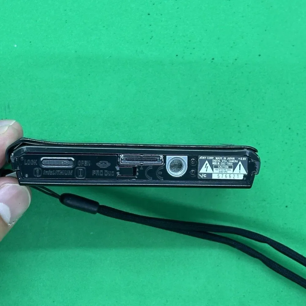 Sony Cyber-shot DSC-T900 Black Compact Digital Camera 12.1MP Touchscreen Tested